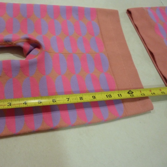 Fabletics SET Seamless High Waisted Short and Bra Womens XS Pink Purple - Picture 4 of 6